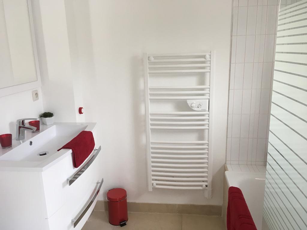 לה רושל Chambres D'Hotes Des Tours A La Rochelle מראה חיצוני תמונה