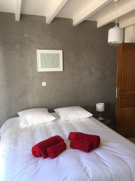 לה רושל Chambres D'Hotes Des Tours A La Rochelle מראה חיצוני תמונה
